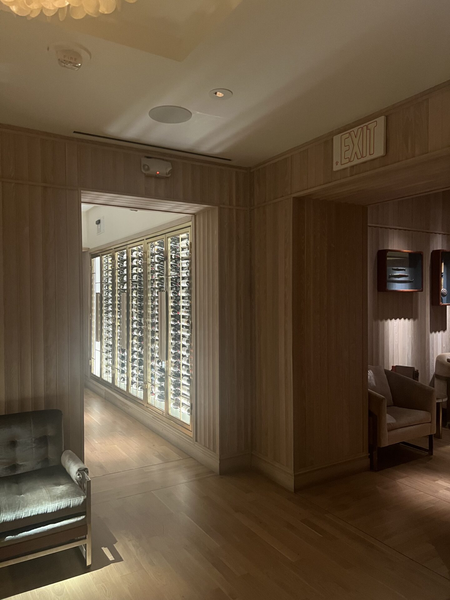 8 Tables Wine Cellar