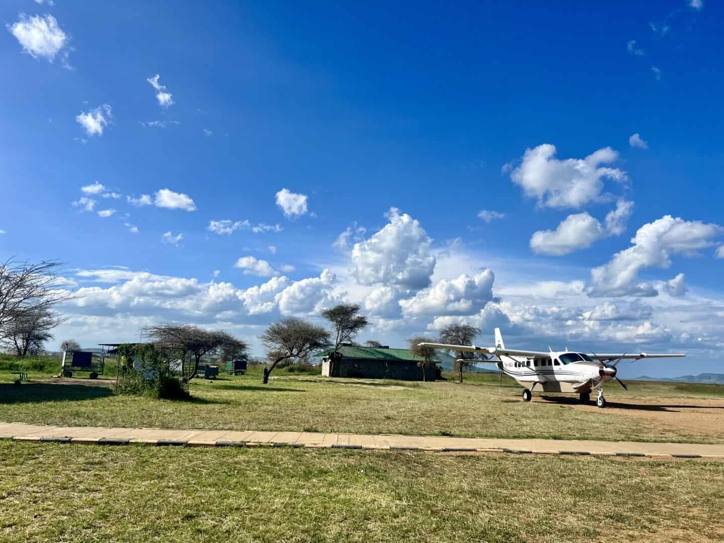 5 Star in the Serengeti, airport