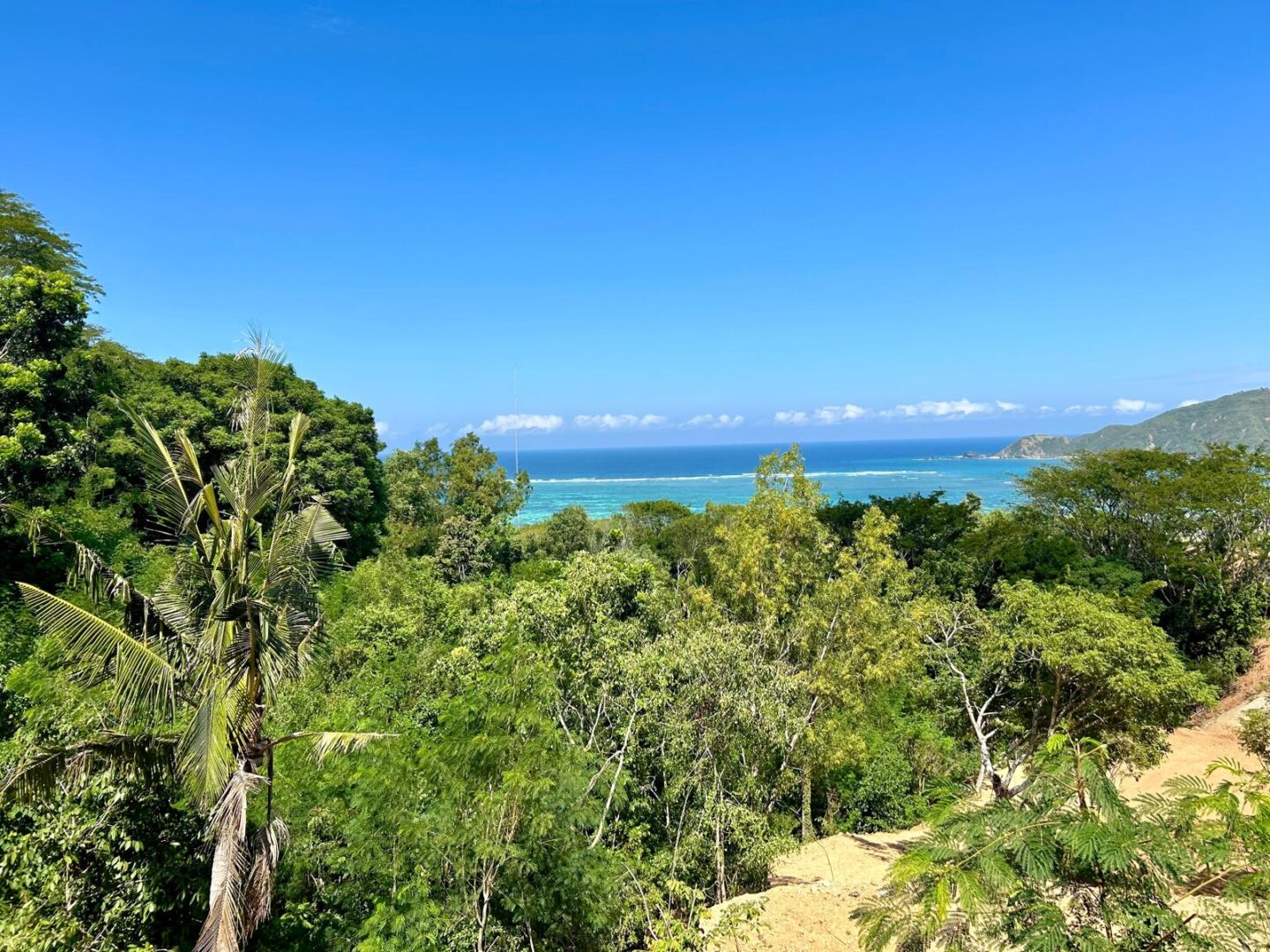 why choose Lombok over Bali