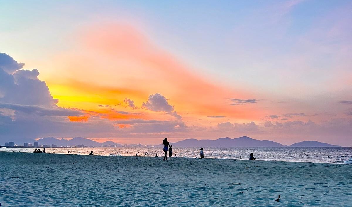 danang beach vietnam