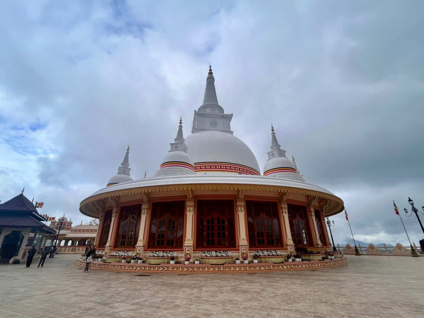 Mahamevnawa Buddhist Monastery Ella Sri Lanka