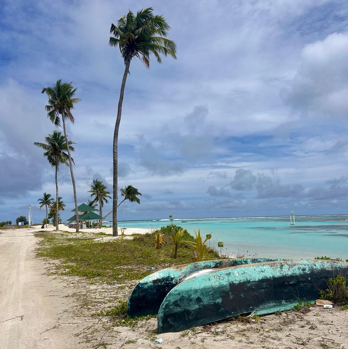 how to get to the maldives