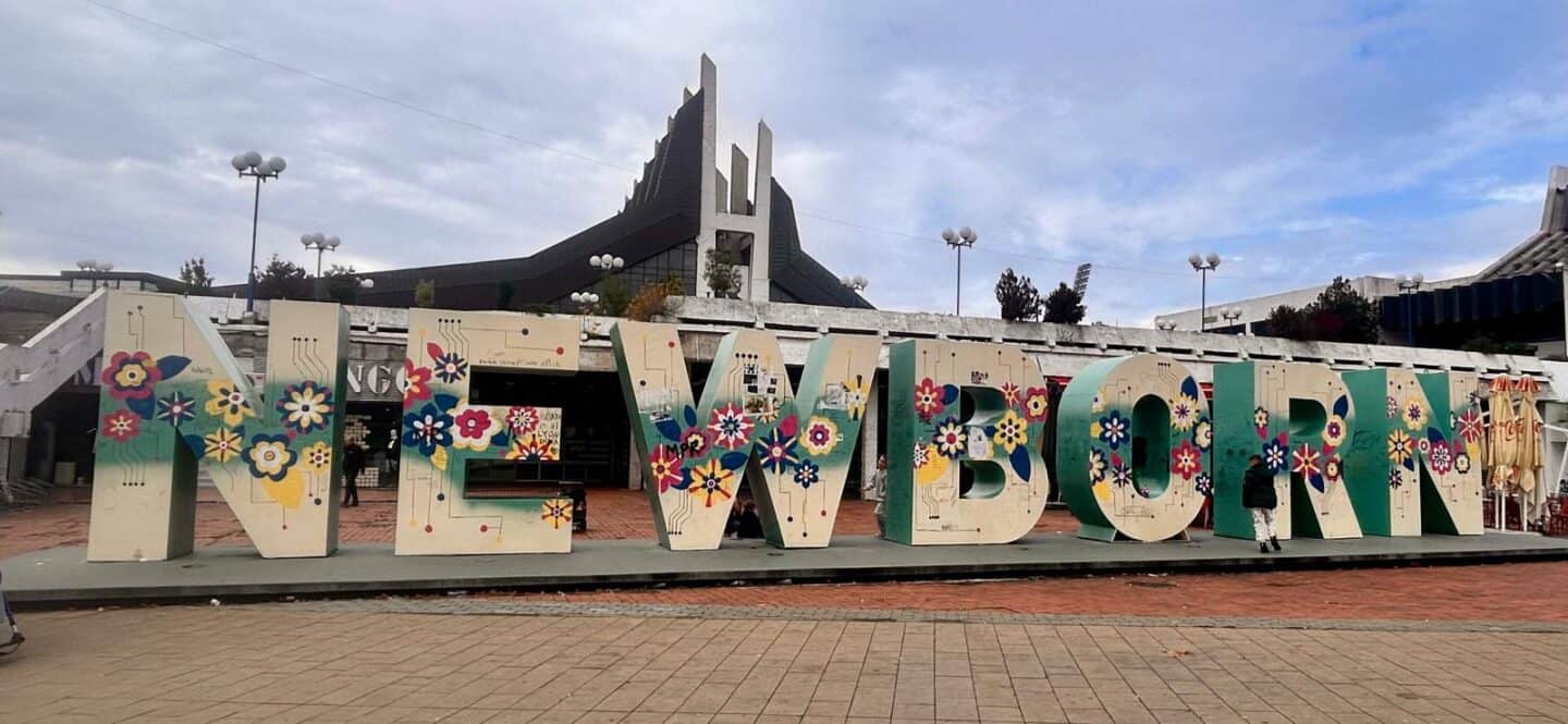 newborn statue prishstina kosovo