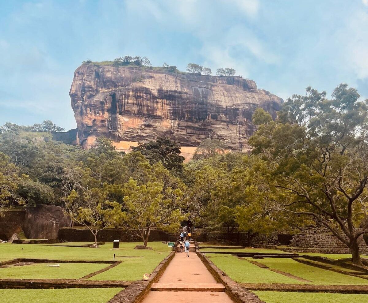 sigiriya lions rock sri lanka