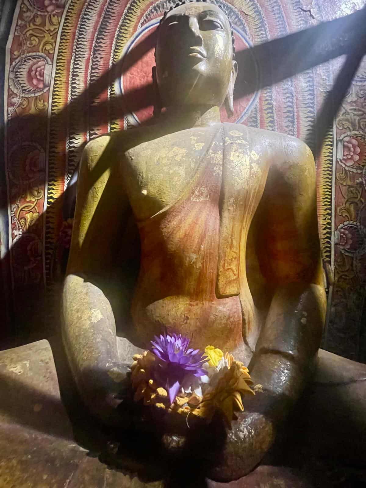 cave temple sri lanka