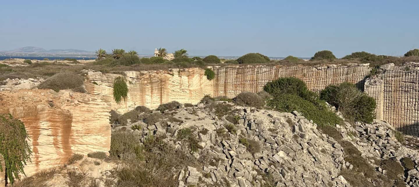 Query excavation in Favignana