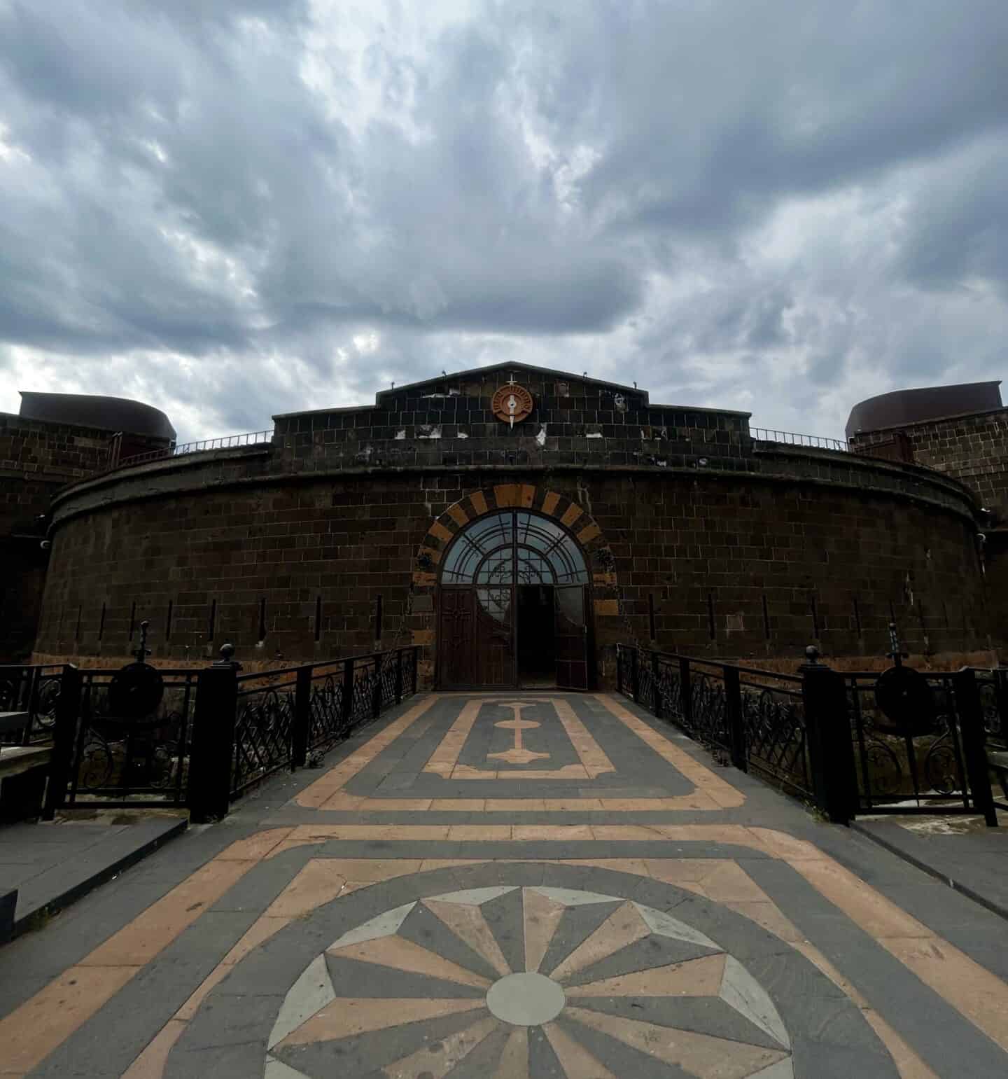 black fortress gymuri armenia